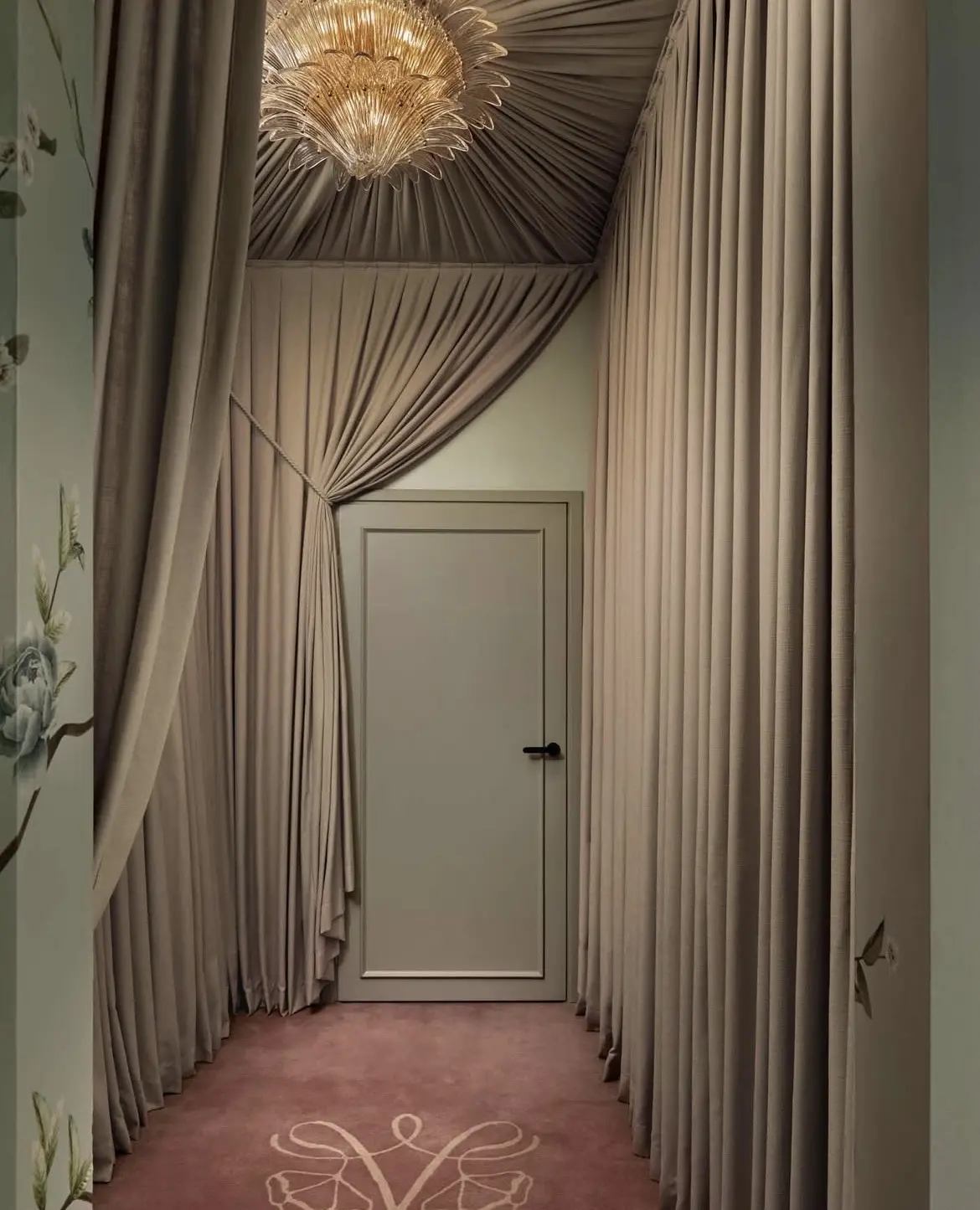 Aponine Showroom